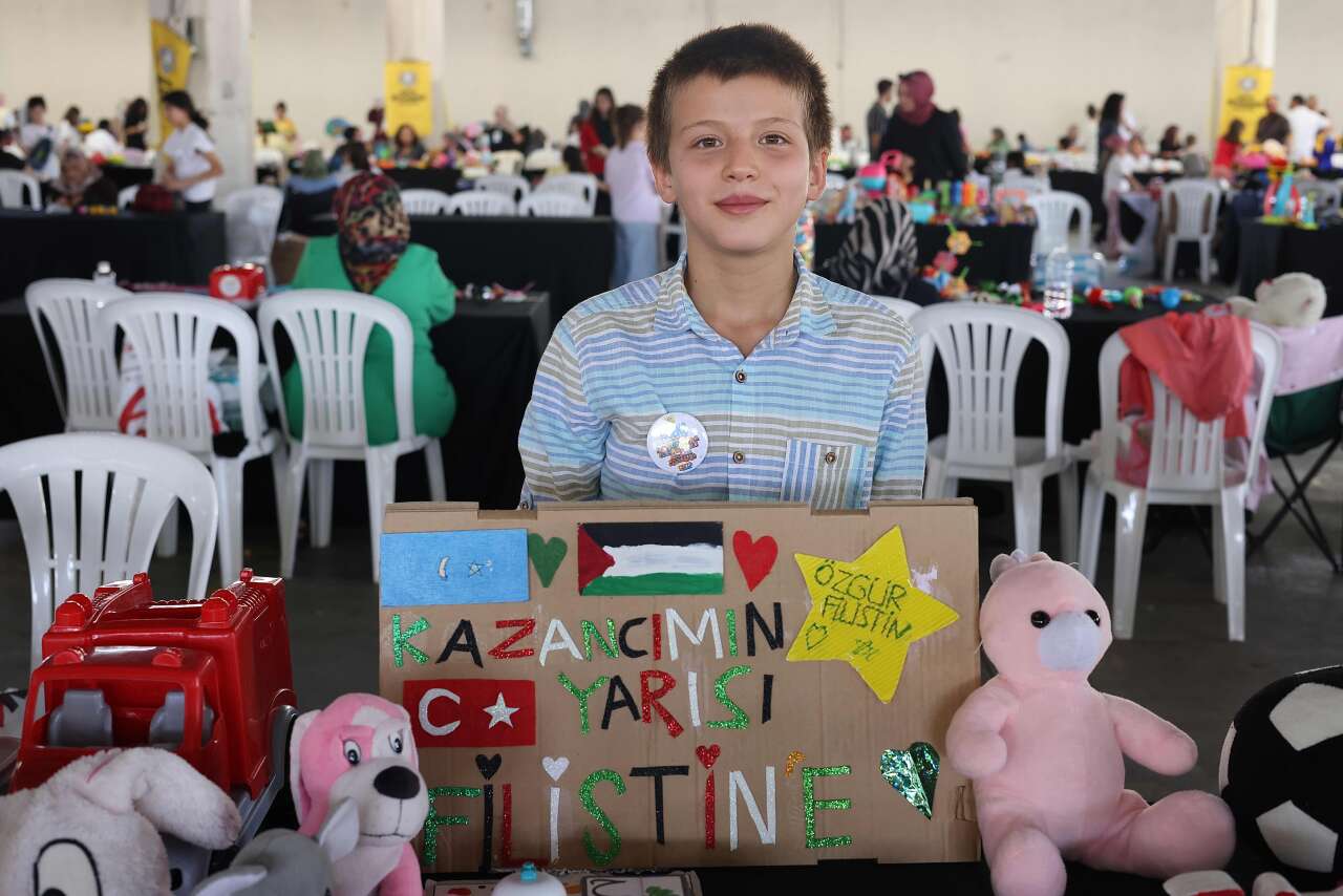 Konya’da minik girişimciler pazar kurdu! Oyuncakları ilk kazançları oldu 4